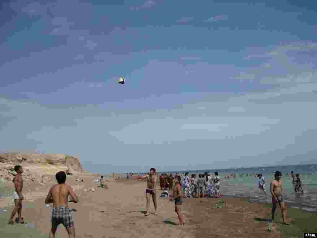 Дар соҳили Баҳри Тоҷик #34