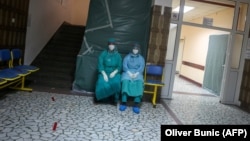 Medicinski radnici u COVID bolnici u Srbiji
