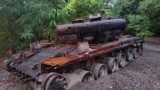 Сожженный российский танк