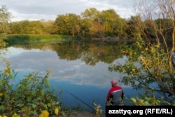 Рыбалка на протоке реки Урал. Западно-Казахстанская область, 17 сентября 2025 года