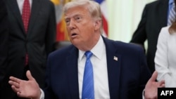 Президент США Дональд Трамп виступає під час церемонії підписання «Закону про безпеку Америки» в Овальному кабінеті Білого дому у Вашингтоні 10 червня