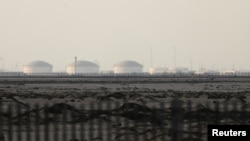 Instalațiile de producție de gaz natural lichefiat (GNL) ale QatarEnergy, pe fondul conflictului dintre SUA și Israel cu Iranul.