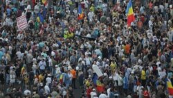 Mii de oameni s-au adunat în Piața Victoriei, la un an de la violențele de la 10 august