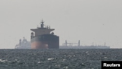 نفتکش‌ها در نزدیکی تنگه هرمز