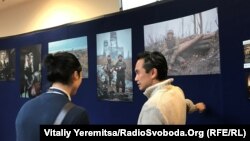 Виставка українського фотографа й волонтера Дмитра Муравського в брюссельській штаб-квартирі Північноатлантичного альянсу