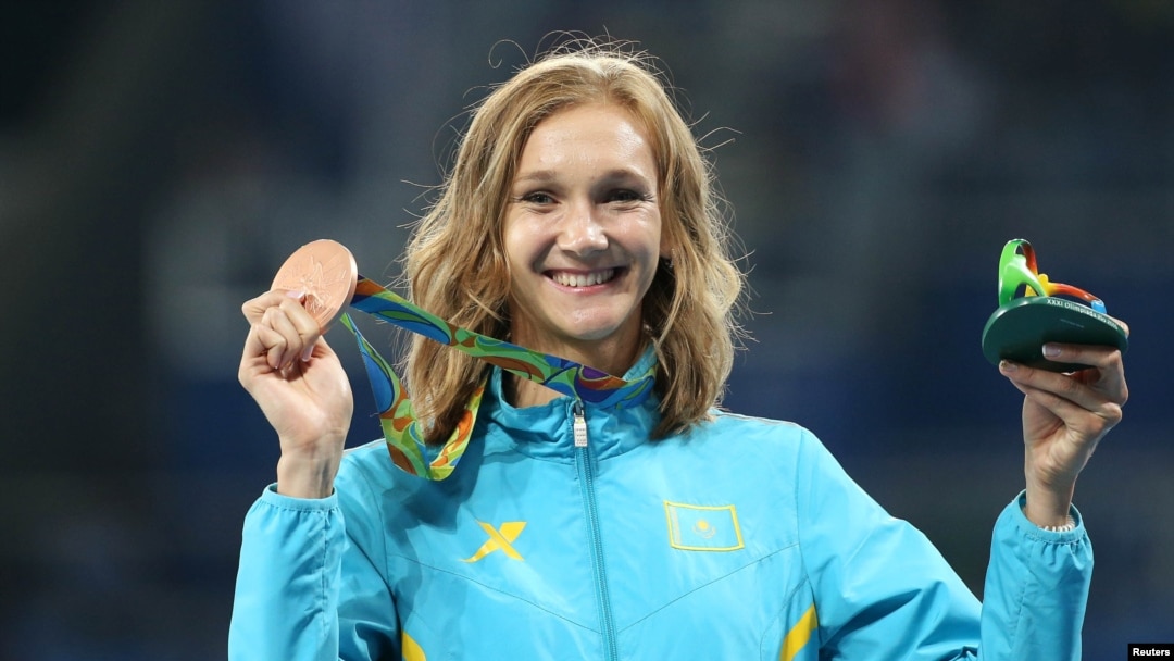 Қызғылт шаш порно