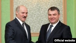 Аляксандар Лукашэнка і&nbsp;Анатоль&nbsp;Сердзюкоў