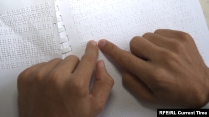 Порнодағы ерлердің үлкен тобырымен ақылсыздық Желіде өте жас порно видеоларды қараңыз