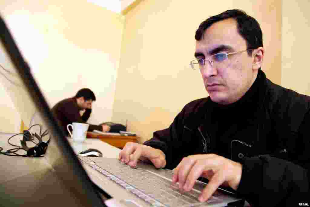 Eynulla Fətullayev üçün bir gün aclıq #13