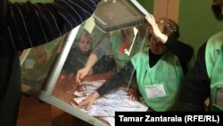 Підрахунок голосів у другому турі виборів мера, Мартвілі, 12 листопада 2017 року