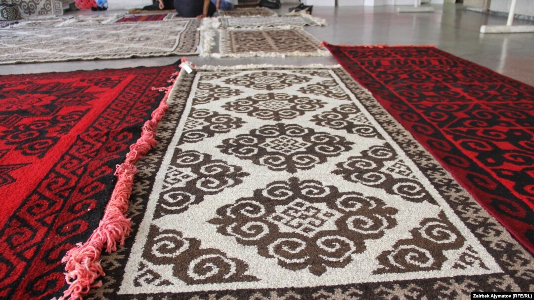 Сексуалдық әйел мен мойынтұмсық нені білдіреді? Маша Машкованың эротикалық суреттері