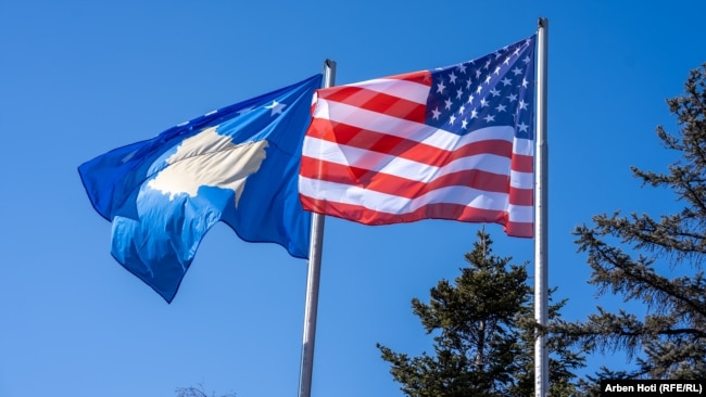 Shtetet e Bashkuara, në veçanti, kanë qenë në pothuajse çdo hap të shtetndërtimit të Kosovës.