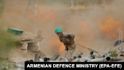 Вірменський солдат під час військових сутичок з азербайджанцями