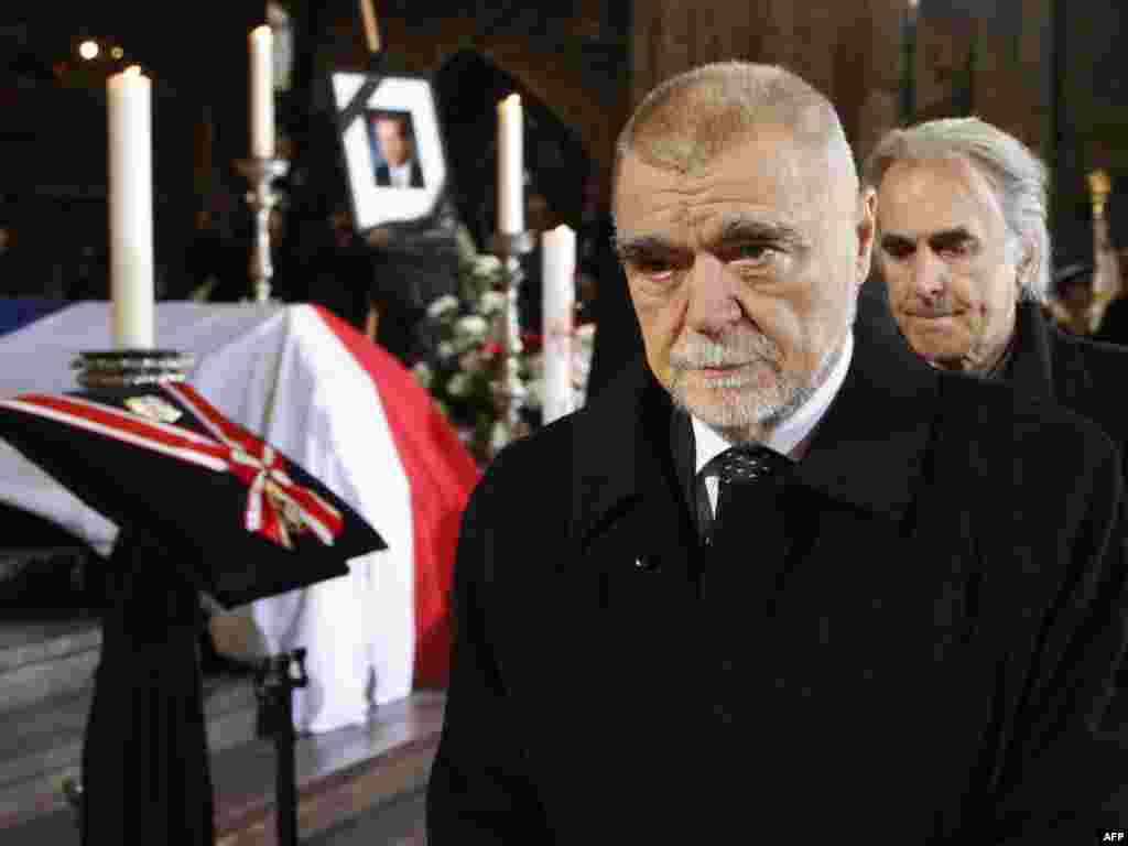 Hrvatski predsjednik Stjepan Mesić tokom pogrebne ceremonije, Hradčanim, 23. decembar 2011.