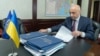گوندوز مامدوف در دفتر کارش در دادستانی اوکراین