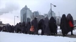 Kazakh 'Gray Mass' Protests Bank Loan Policies