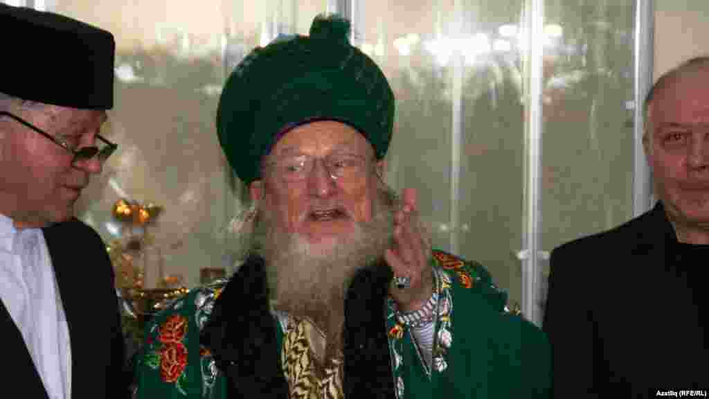 Баш мөфти Тәлгать Таҗетдин һәм “Ихлас” мәчете имам-хатибы Мөхәммәт Галләм