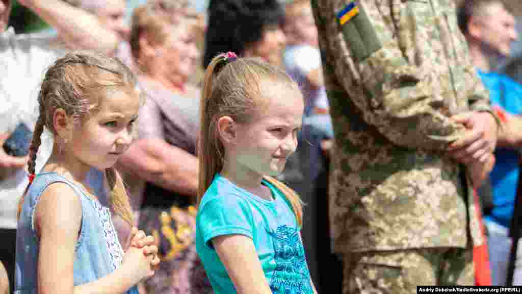 На урочистостях були присутні почесні гості та батьки і родичі ліцеїстів