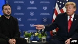 Володимир Зеленський (ліворуч) і Дональд Трамп під час зустрічі в Нью-Йорку, 22 вересня 2026 року