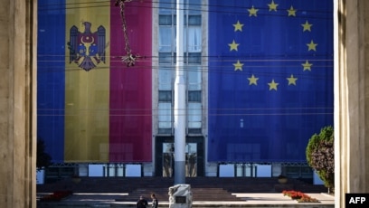 Актриса Ли Томпсонның эротикалық фотосы