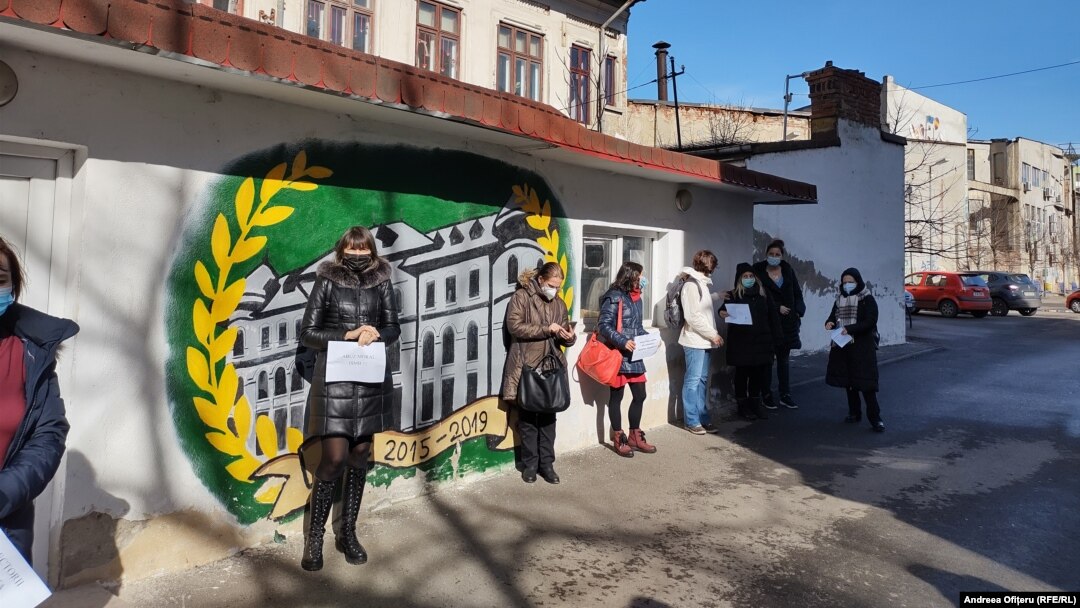 Profesorii de la Colegiul Gheorghe Șincai nu au intrat la ore