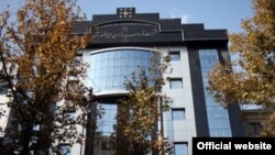 Здание частной компании, принадлежащей Амиру Мансуру Хосрави, Иран, 2011