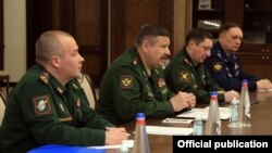 Armenia -- Colonel-General Sergei Istrakov (second from left), the deputy chief of the Russian military’s General Staff, meets with Armenian Defense Minister Vagharshak Harutiunian, Yerevan, January 29, 2021.