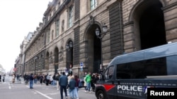 عکس له ارشیفه