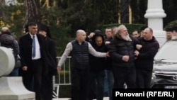 ხომასურიძის გარიდება სამებიდან კვირას, 22 მარტს, კათოლიკოს-პატრიარქ ილია მეორის დაკრძალვის ცერემონიალის პარალელურად