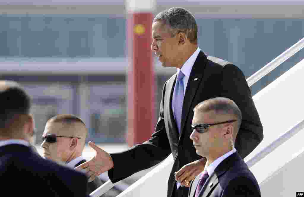 Американская сторона отменила встречу президента США Барака Обамы с президентом России Владимиром Путиным