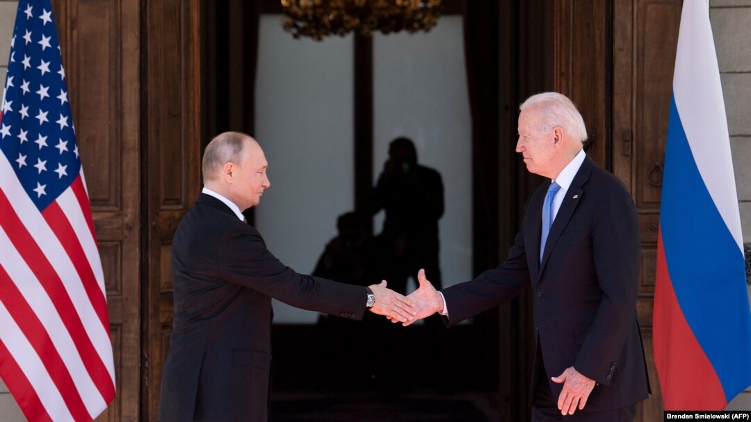 Vladimir Putin și Joe Biden s-au întâlnit la Geneva, unde au încercat să relaxeze relația bilaterală dintre Rusia și SUA. Cei doi nu au ajuns la nicio înțelegere pe tema presei libere.