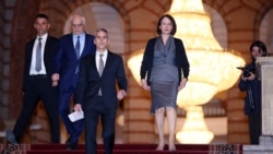 Служебният министър-председател Андрей Гюров, служебният министър на отбраната Атанас Запрянов и служебният министър на външните работи Надежда Нейнски дават изявление за медиите в сградата на Министерския съвет след заседанието на Съвета по сигурност. 5 март 2026 г.