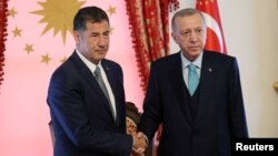  Sinan Ogan i Recep Tayyip Erdogan u Istanbulu, Turska, 19. maja 2023. 
