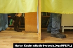 Місцеві вибори 2020 року в Україні. Голосування на виборчій дільниці в Київській області