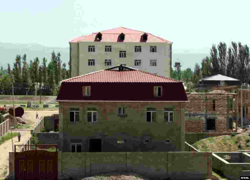 Бомпӯшиҳои рангини Душанбе #42