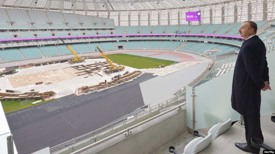 İlham Əliyev Bakı Olimpiya Stadionunun açılışında