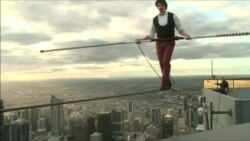 Австралийский канатоходец прошел по натянутому на 300-метровой высоте тросу (видео)