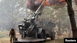 Ілюстраційне фото. Українські військові ведуть вогонь по російських позиціях із гаубиці Caesar на Запоріжжі, лютий 2026 року