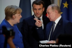 Conferință de presă comună alături de președinții rus și francez, Vladimir Putin și Emmanuel Macron, după un summit în formatul Normandia - Paris, 10 decembrie 2019