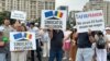 Proteste în Piața Victoriei. Peste 1.500 de angajați contestă măsurile de austeritate anunțate de guvern