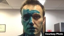 Aleksei Navalny after being attacked with green dye on April 27