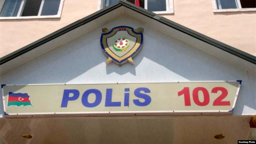 Polis