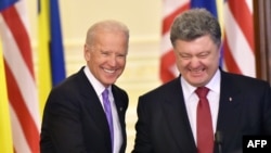 Joe Biden və Petro Poroshenko