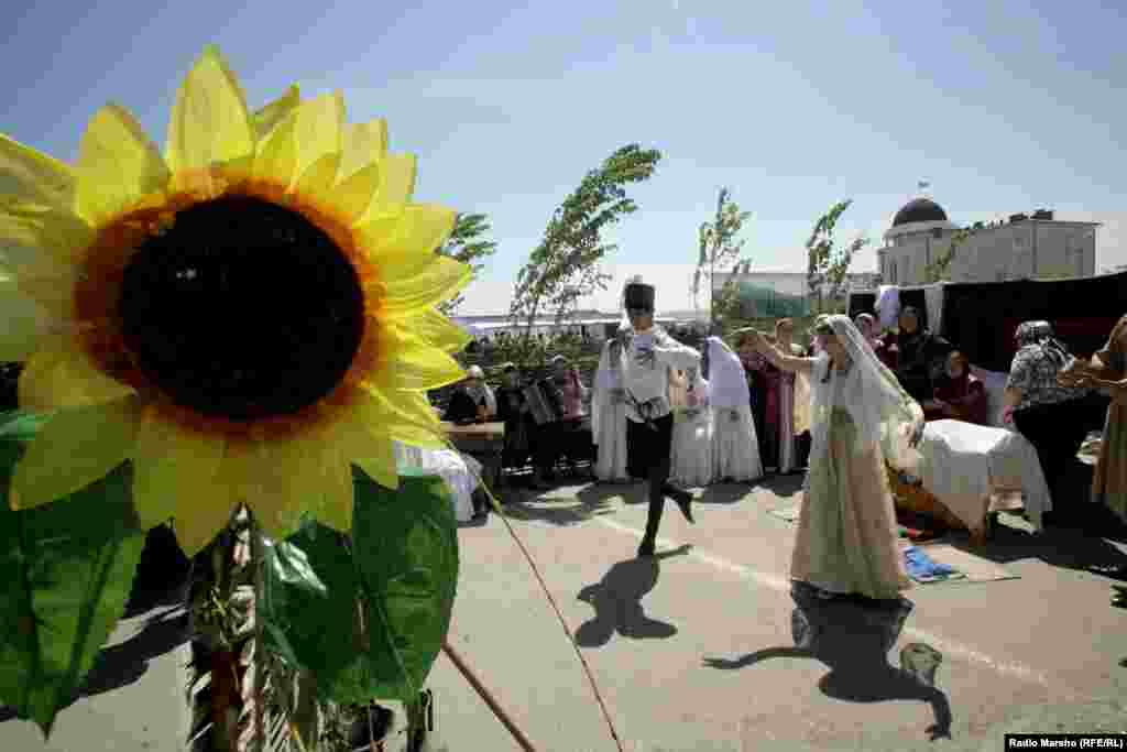 Охан-беттан 25-чу дийнахь нохчийн меттан де даздира Соьлж-гIалахь. 