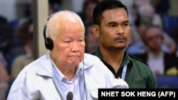 Соттолуучулардын бири Кхиеу Сампхан.