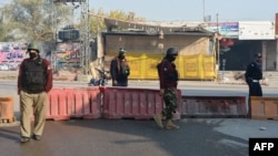 په بنو کې پوليس د امنيت ساتلو لپاره راوتلي دي ـ انځور له ارشيفه