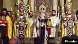 Armenia - Catholicos Garegin II (C) celebrates a Christmas mass at the Echmiadzin cathedral of the Armenian Apostolic Church, 6 January 2015. 