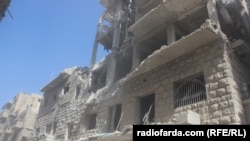 Aleppo Neighborhood Pounded By Air Strikes