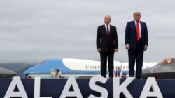 Президента США та Росії на Алясці після прибуття, відповідно, з Вашингтона та Москви на переговори. Анкоридж, 15 серпня 2025 року