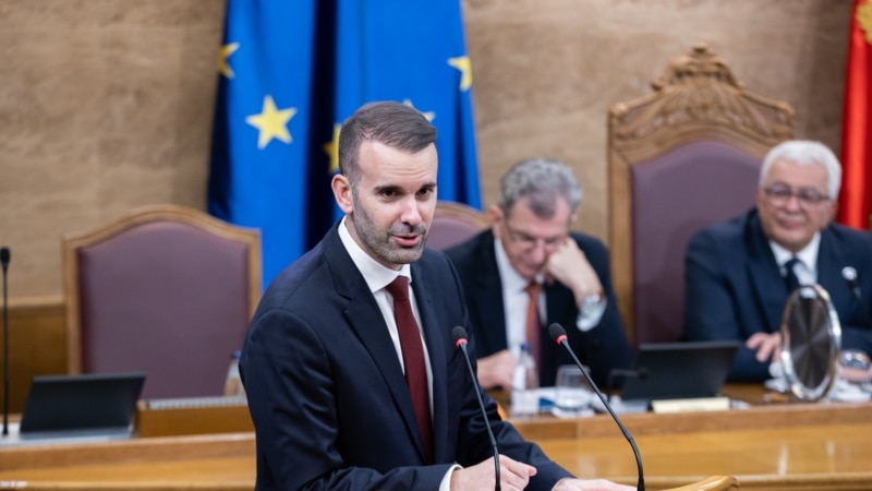 Mali i Zi thotë se do ta ashpërsojë regjimin e vizave për shtetasit rusë